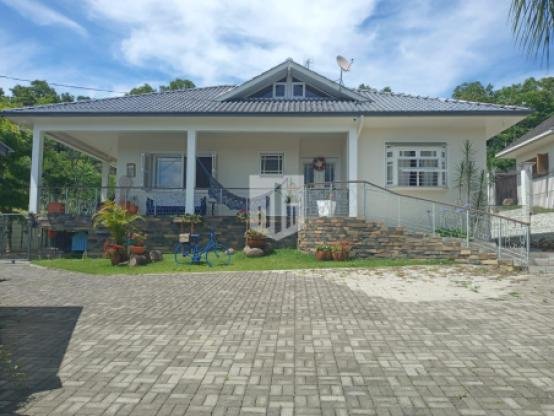 Casas e Sobrados com 3 quartos, 1.272,00 m², à venda por R$ 2.250.000,00 - Vista Alegre - Ivoti