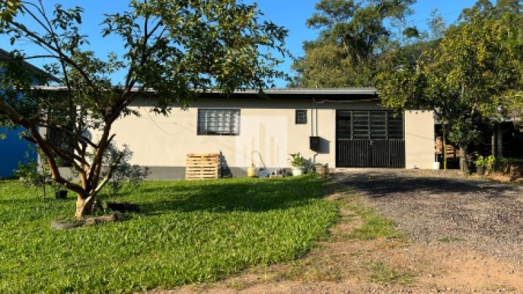 Casas e Sobrados com 3 quartos, 394,05 m², à venda por R$ 224.000,00 - Capela do Rosário - São José do Hortêncio